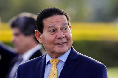 Mourão ri de possível investigação de tortura na ditadura: 