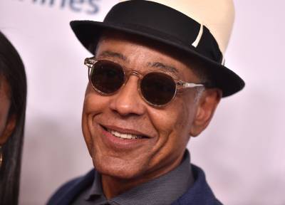 Giancarlo Esposito revela diálogos e possível parceria com a Marvel