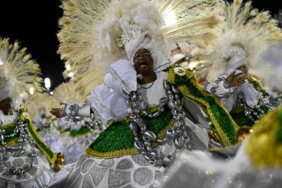 Acadêmicos da Asa Norte rende homenagem as mulheres pretas