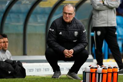 Ainda sem comando, Santos monitora o técnico argentino Marcelo Bielsa