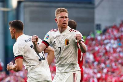 De Bruyne tenta o terceiro prêmio consecutivo de 'Jogador do Ano' 