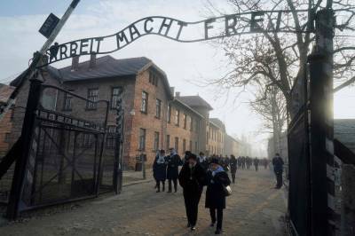 Rússia excluída de comemoração da libertação do campo nazista de Auschwitz