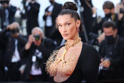 Adidas retira modelo Bella Hadid de campanha por polêmica sobre Gaza