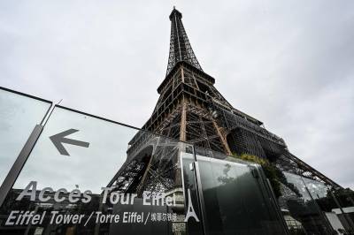 Torre Eiffel: polícia libera acesso após especialistas descartarem bomba