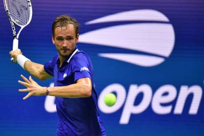 Daniil Medvedev e Carlos Alcaraz vencem na estreia do WTA de Cincinnati 