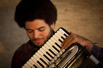  Mestrinho amima o clube do choro com show em homenagem à Luiz Gonzaga 