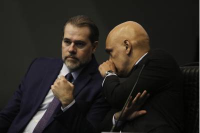 Moraes e Toffoli votam para tornar 100 golpistas réus por ataques em Brasília