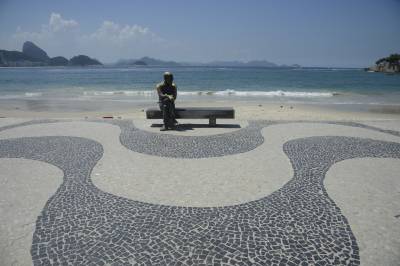 Comitê científico libera queima de fogos em Copacabana no Réveillon