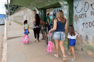 Artigo: Para proteger a escola, é preciso abraçar a comunidade