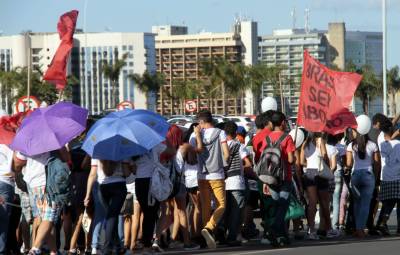 Câmara aprova inclusão da marcha contra o aborto no calendário do DF