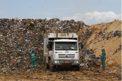 Justiça promove debate sobre descarte de resíduos no Lixão da Estrutural