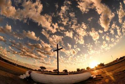 Em 21 de abril, O Time de Deus entra em campo