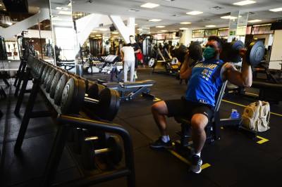 Lei que libera personal trainers externos nas academias volta a valer no DF