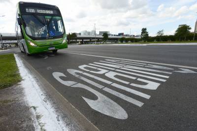 Faixas exclusivas para ônibus estarão liberadas até o fim desta terça-feira