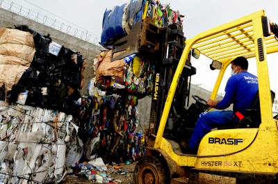 Governo lança plano para recuperação de lixo e fechamento de lixões